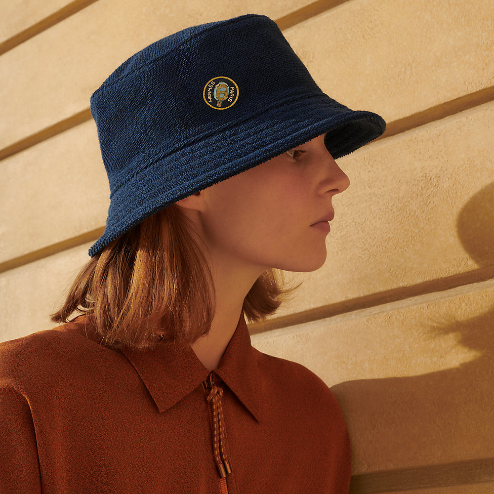 【気品を纏う】HERMES ハーパーベルベットバケットハット Harper bucket hat | Hermès Czech Republic